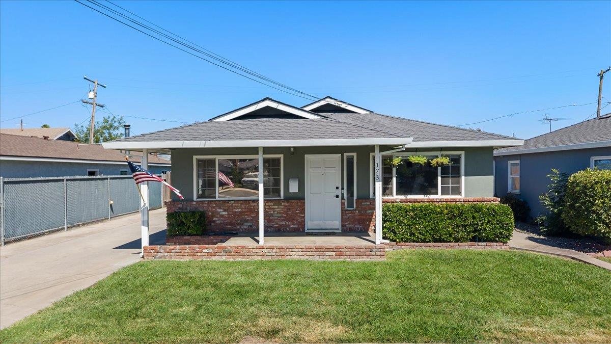 173 N Bryan Ave, Oakdale, CA 95361