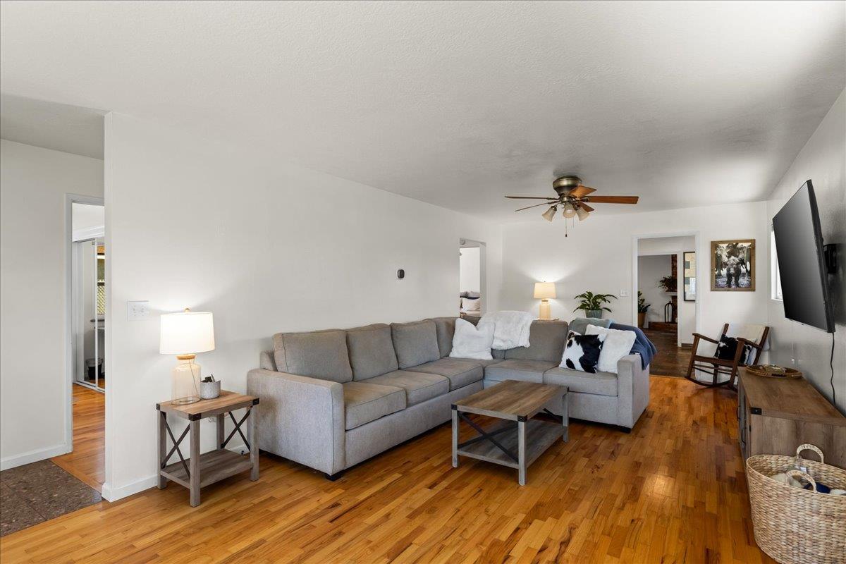 173 N Bryan Ave, Oakdale, CA 95361