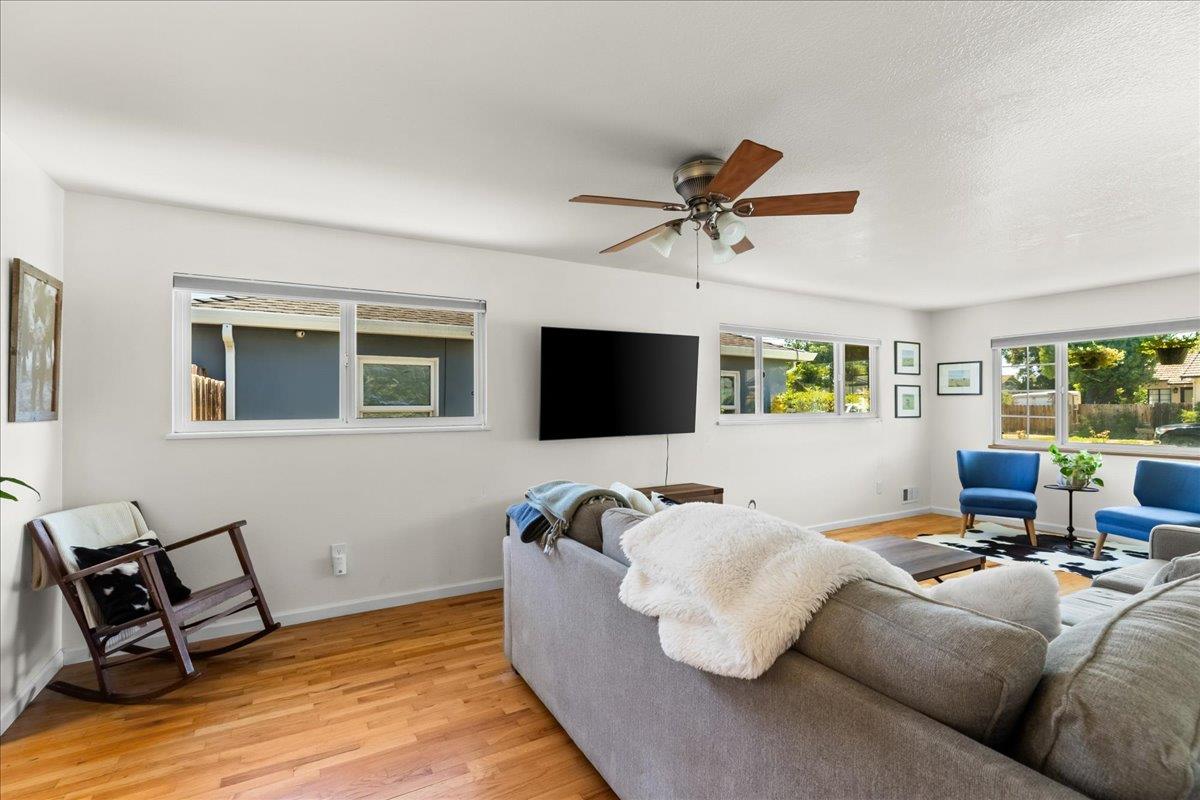 173 N Bryan Ave, Oakdale, CA 95361