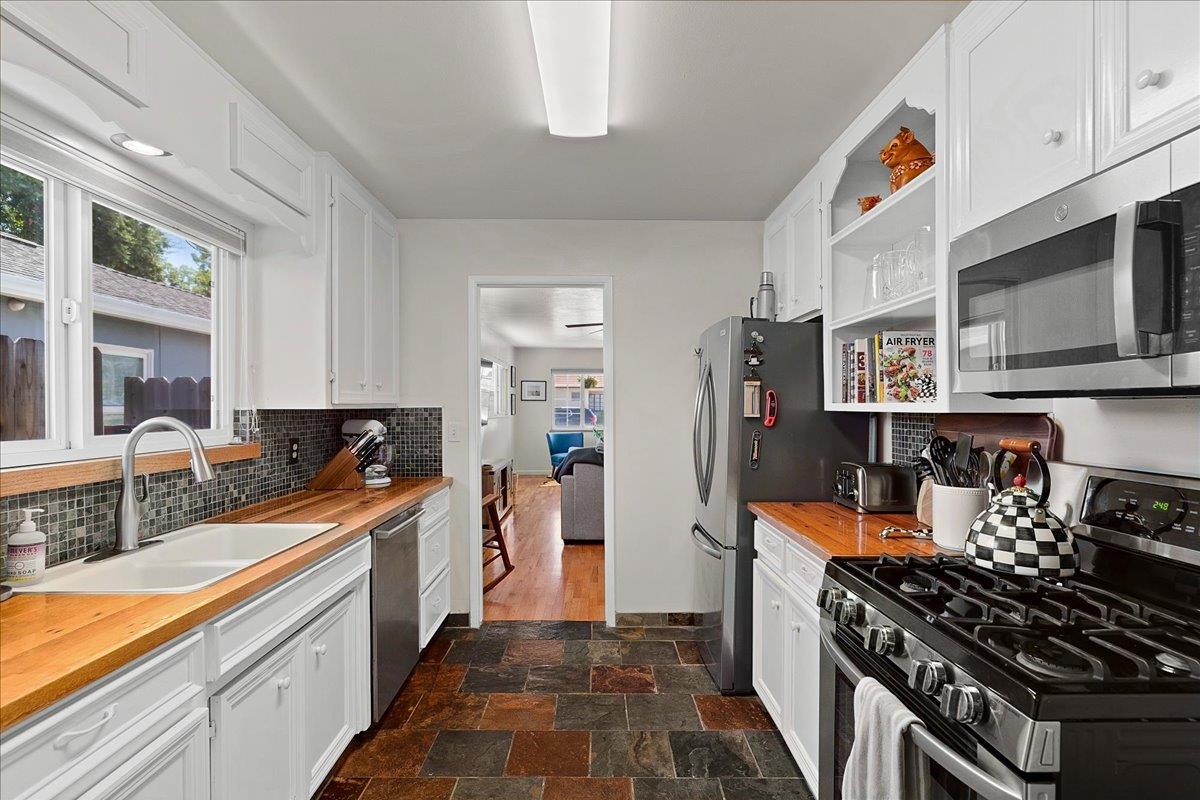 173 N Bryan Ave, Oakdale, CA 95361