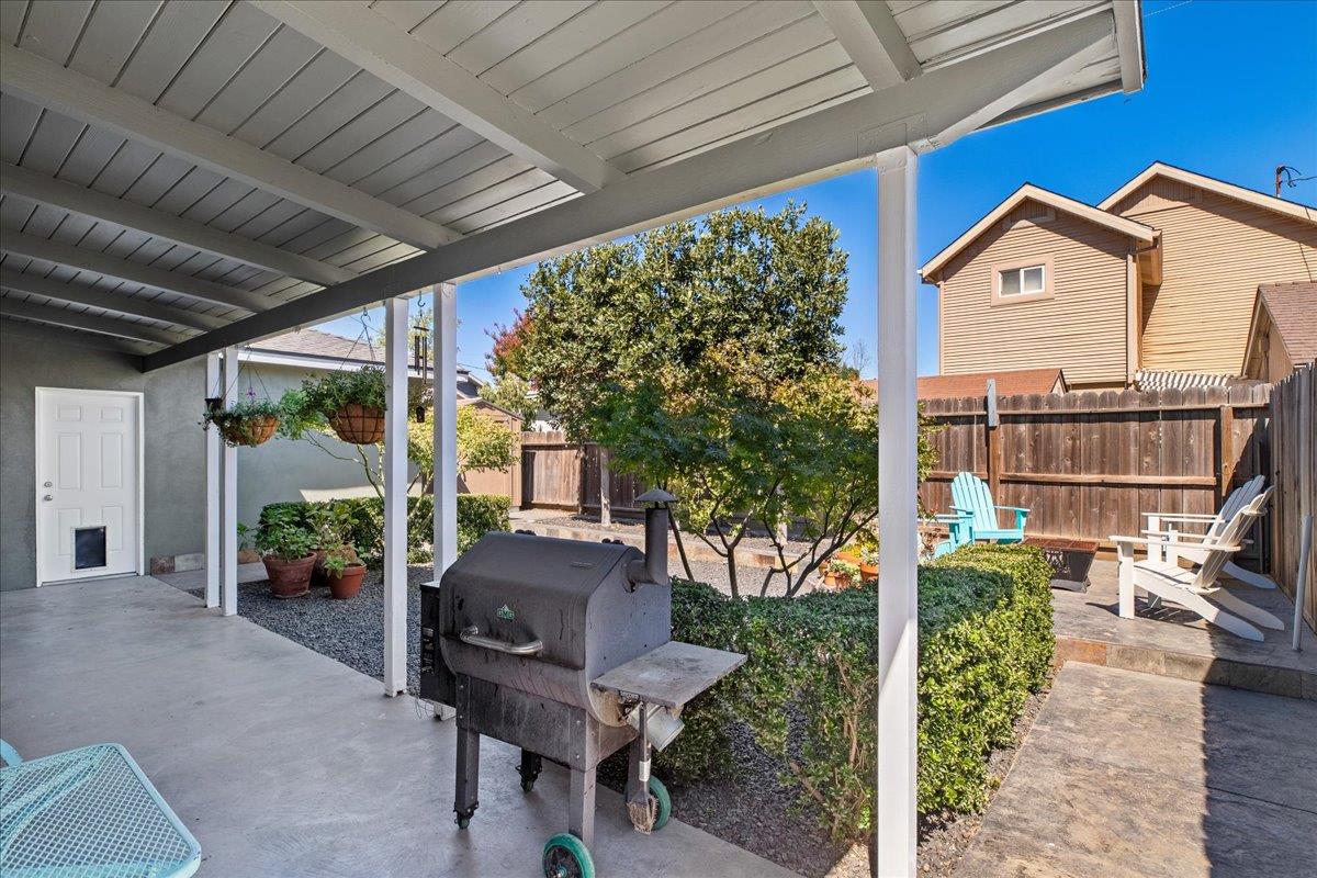 173 N Bryan Ave, Oakdale, CA 95361