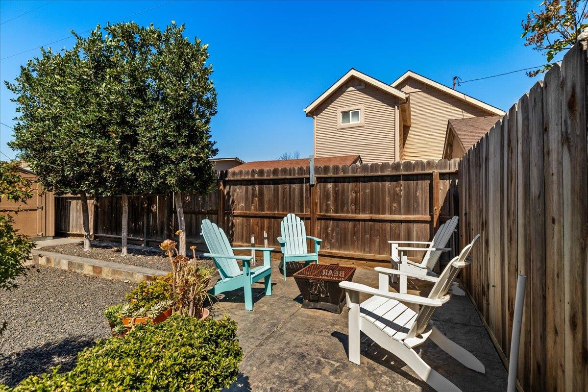 173 N Bryan Ave, Oakdale, CA 95361