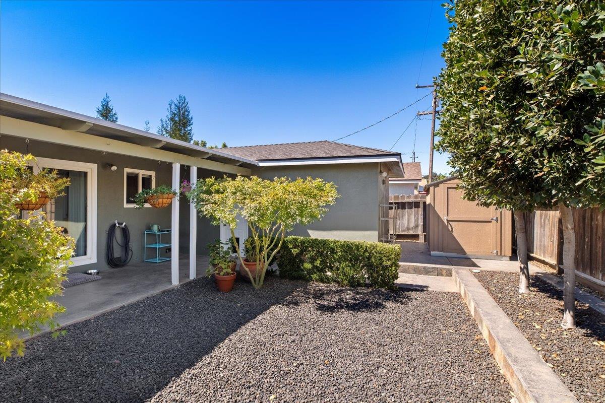 173 N Bryan Ave, Oakdale, CA 95361