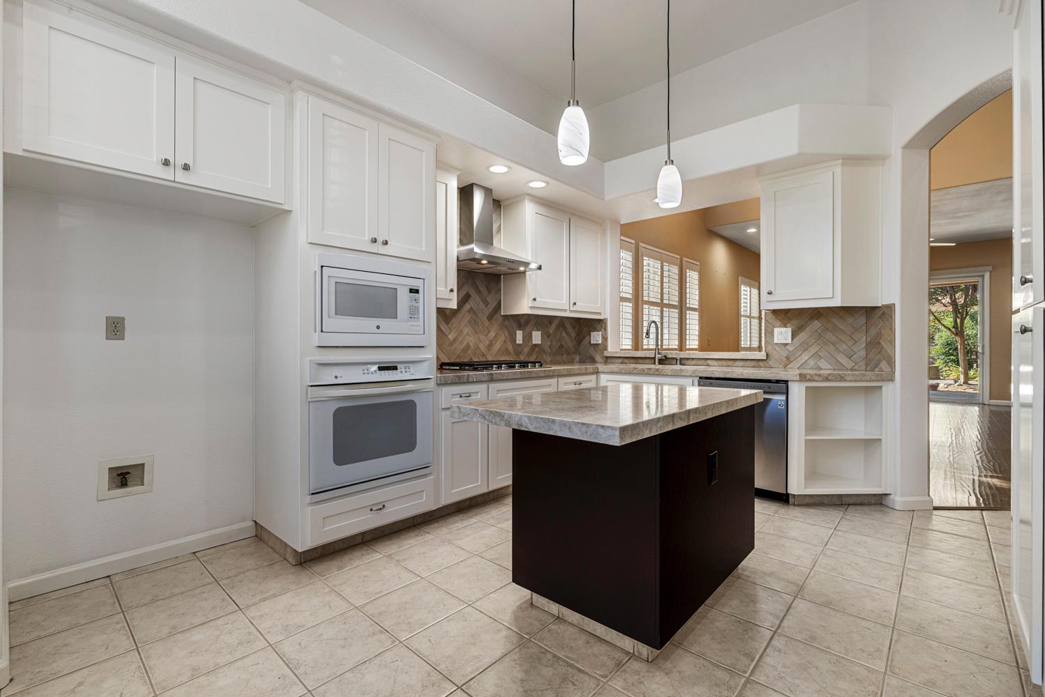 1637 Seven Falls, Modesto, CA 95355