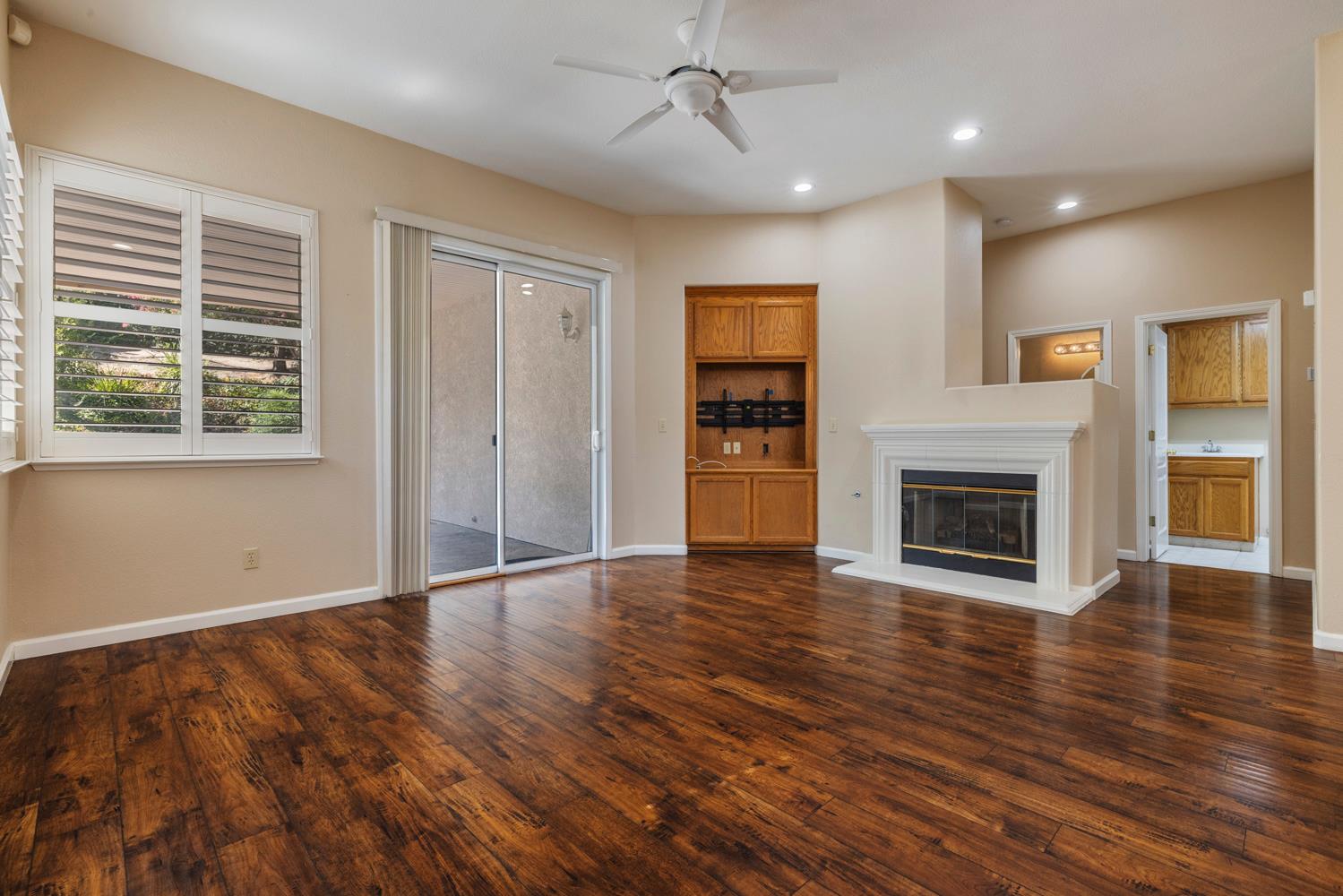 1637 Seven Falls, Modesto, CA 95355