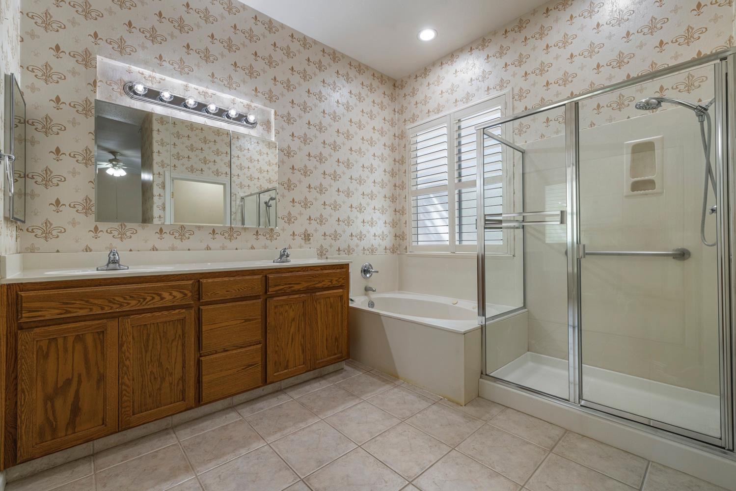 1637 Seven Falls, Modesto, CA 95355
