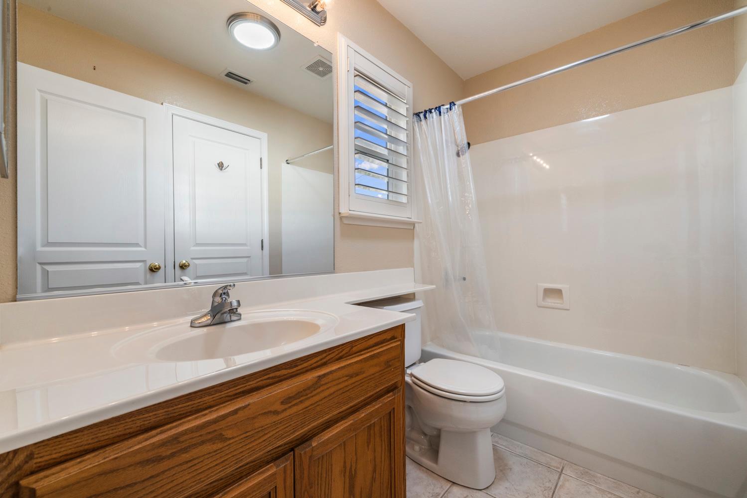 1637 Seven Falls, Modesto, CA 95355