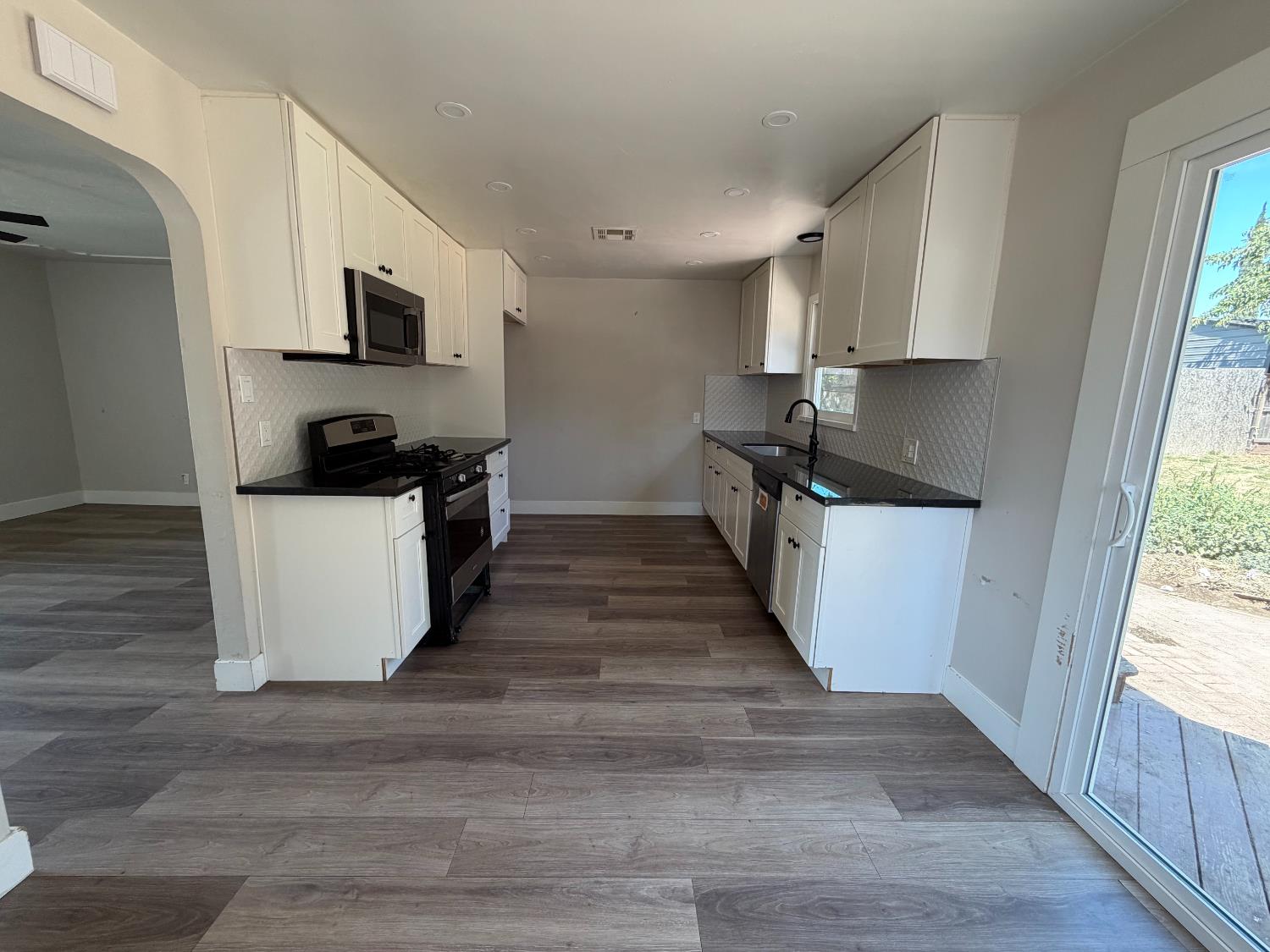 2351 Ridge Rd, Modesto, CA 95358