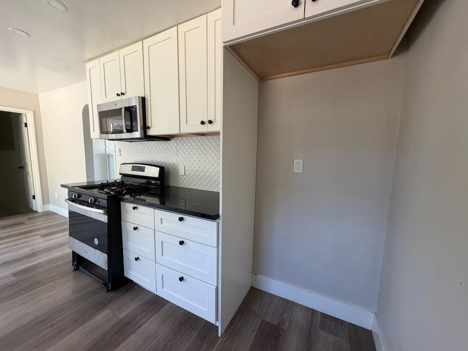 2351 Ridge Rd, Modesto, CA 95358