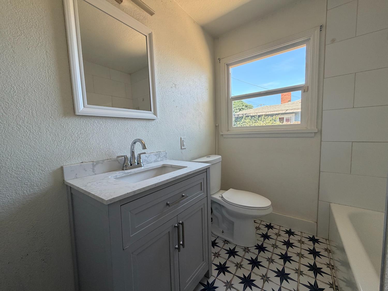 2351 Ridge Rd, Modesto, CA 95358