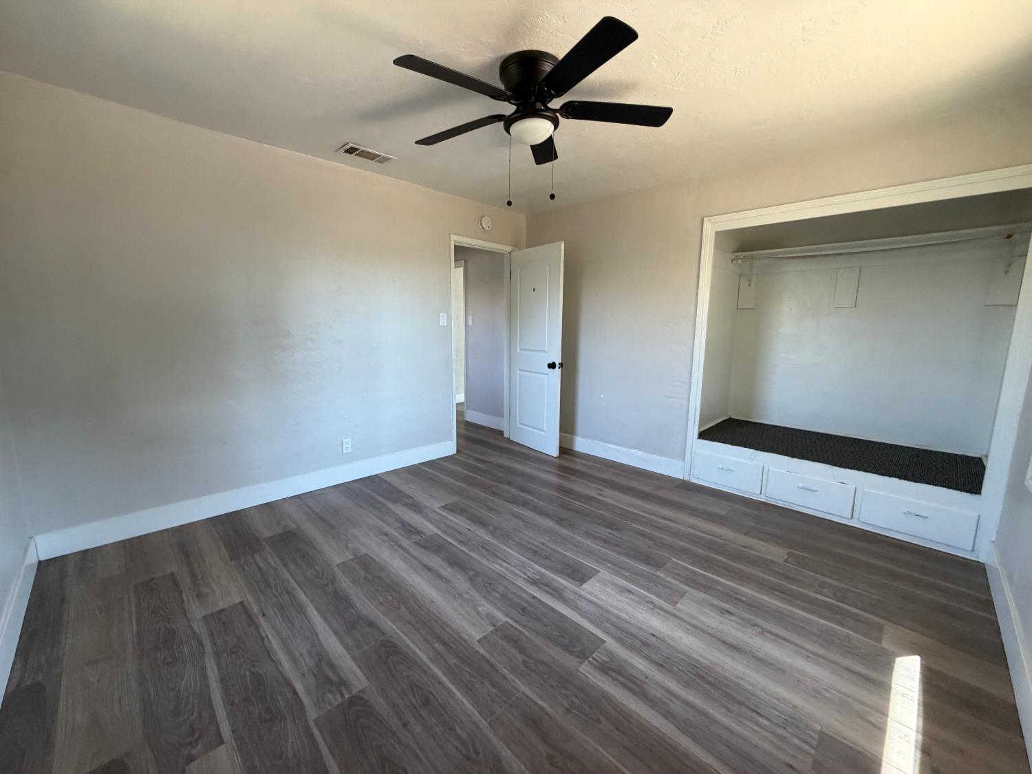 2351 Ridge Rd, Modesto, CA 95358