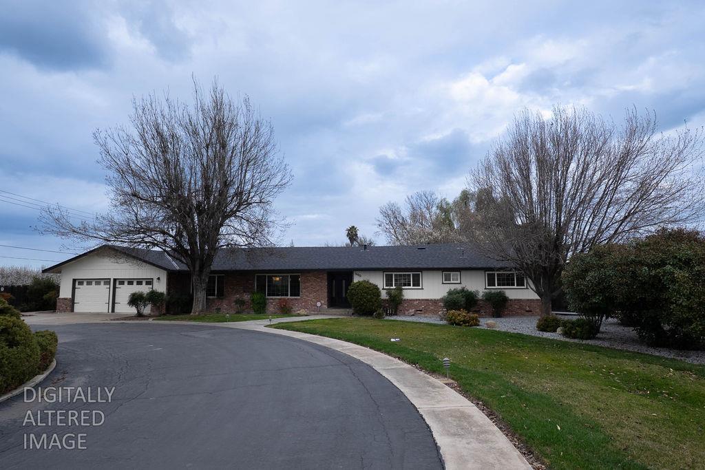 16012 Sycamore Ave, Patterson, CA 95363