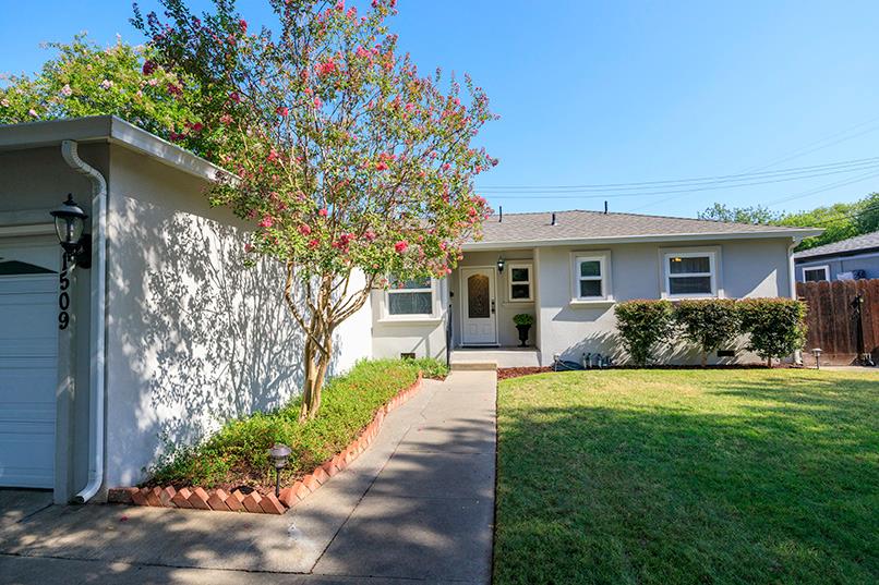 1509 Lorainne Ave, Modesto, CA 95350