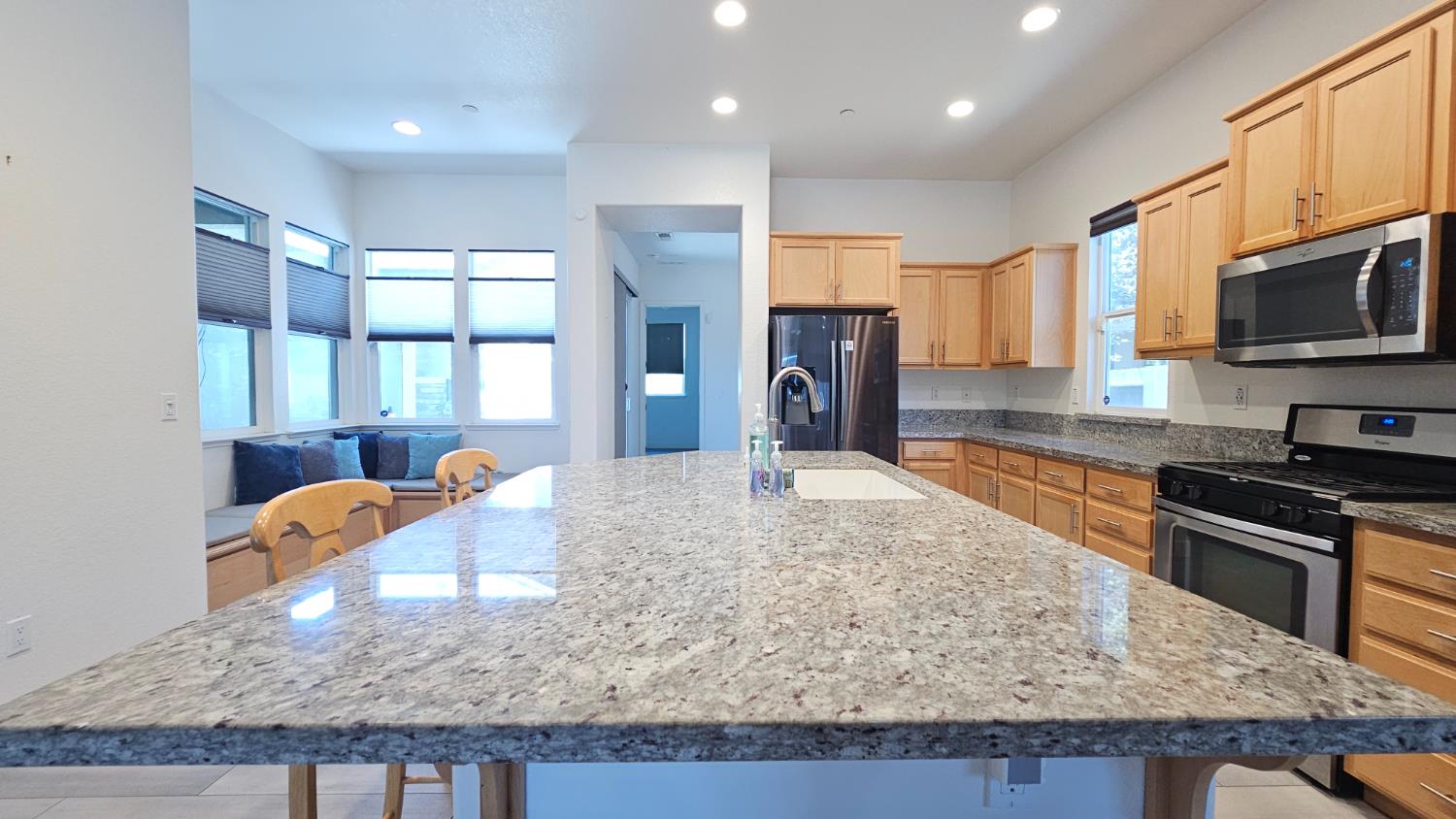 1246 Sweet Briar Dr, Patterson, CA 95363