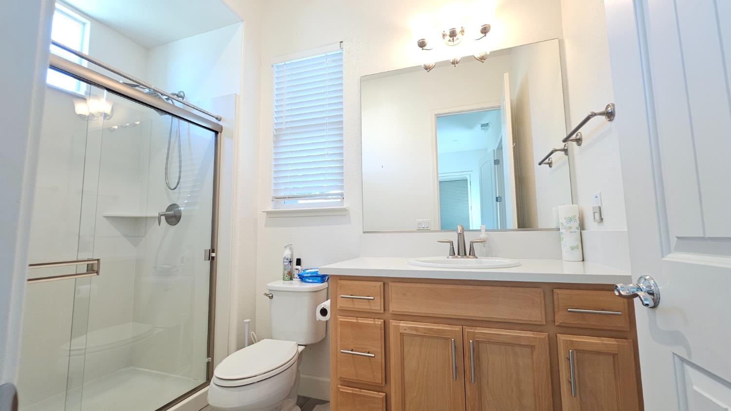 1246 Sweet Briar Dr, Patterson, CA 95363
