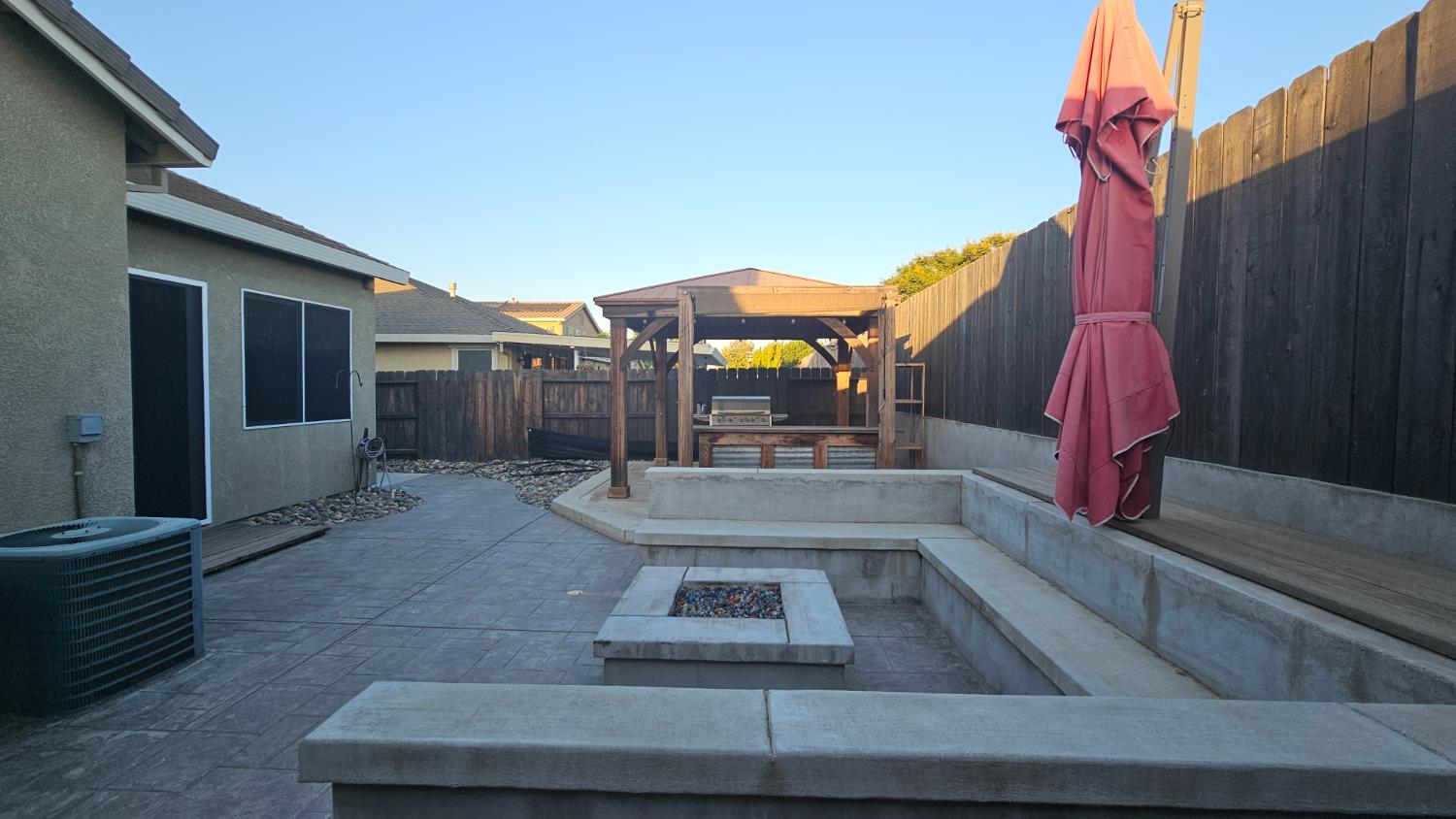 1246 Sweet Briar Dr, Patterson, CA 95363