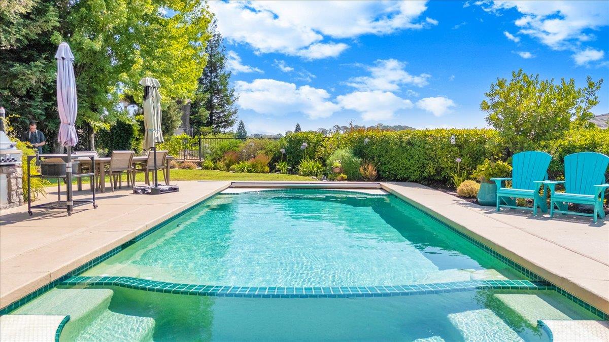 10 Grandview Ct Ct, Copperopolis, CA 95228