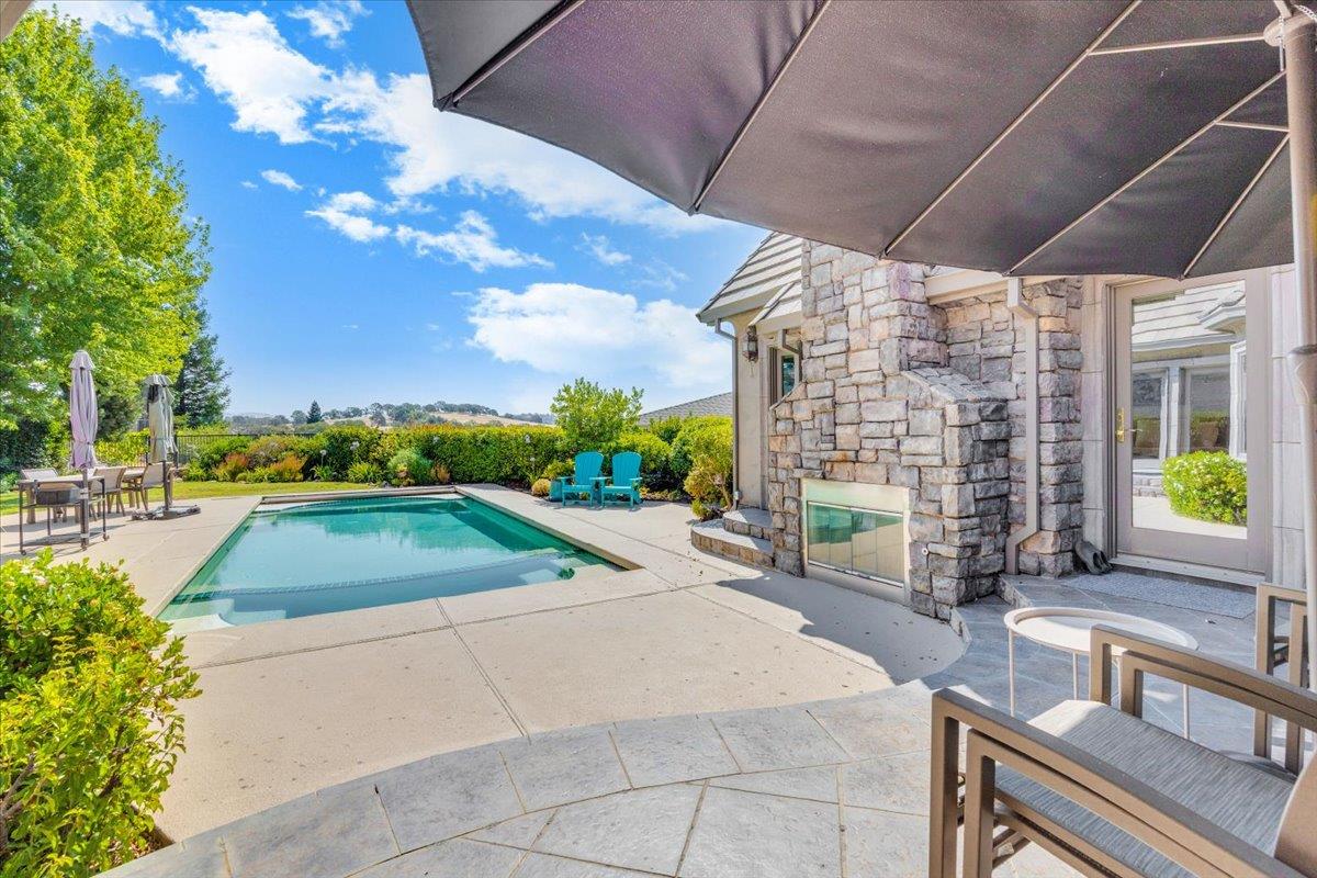 10 Grandview Ct Ct, Copperopolis, CA 95228
