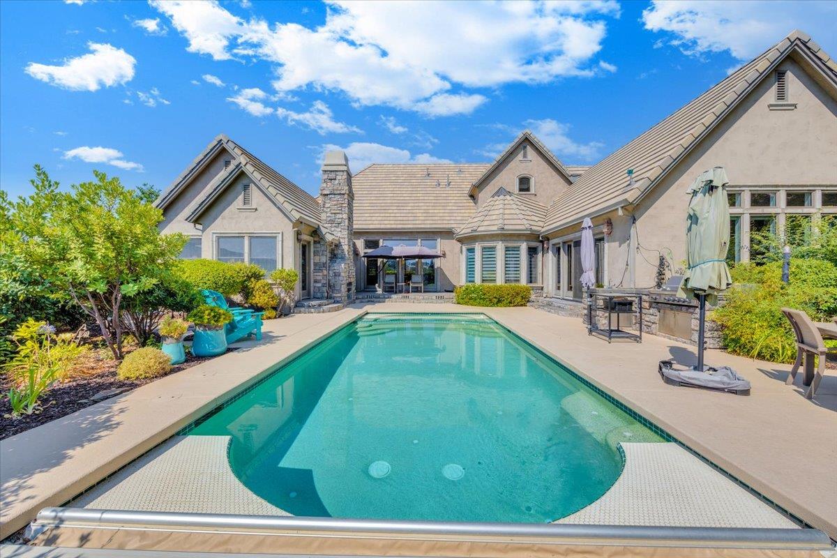 10 Grandview Ct Ct, Copperopolis, CA 95228