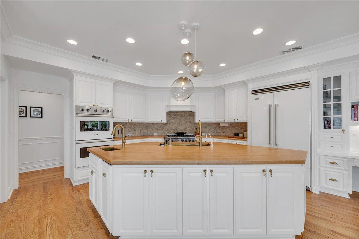 10 Grandview Ct Ct, Copperopolis, CA 95228