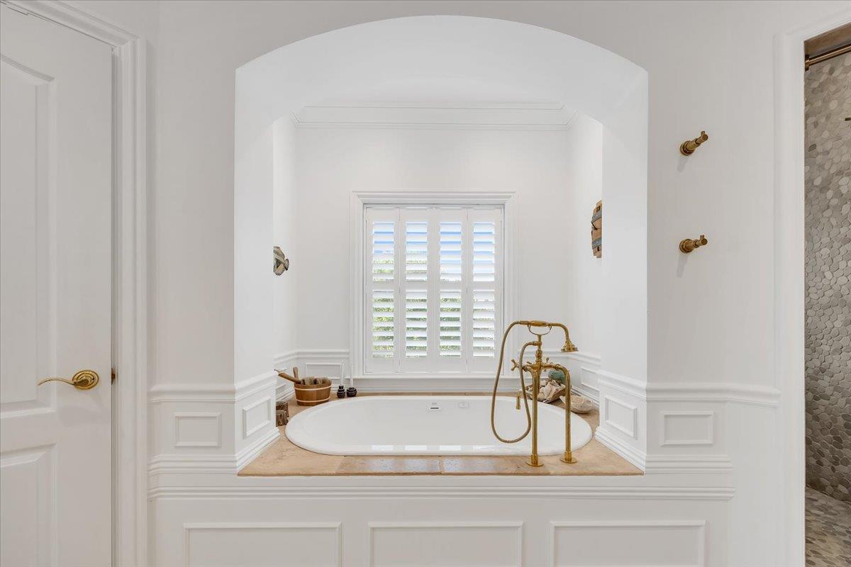 10 Grandview Ct Ct, Copperopolis, CA 95228