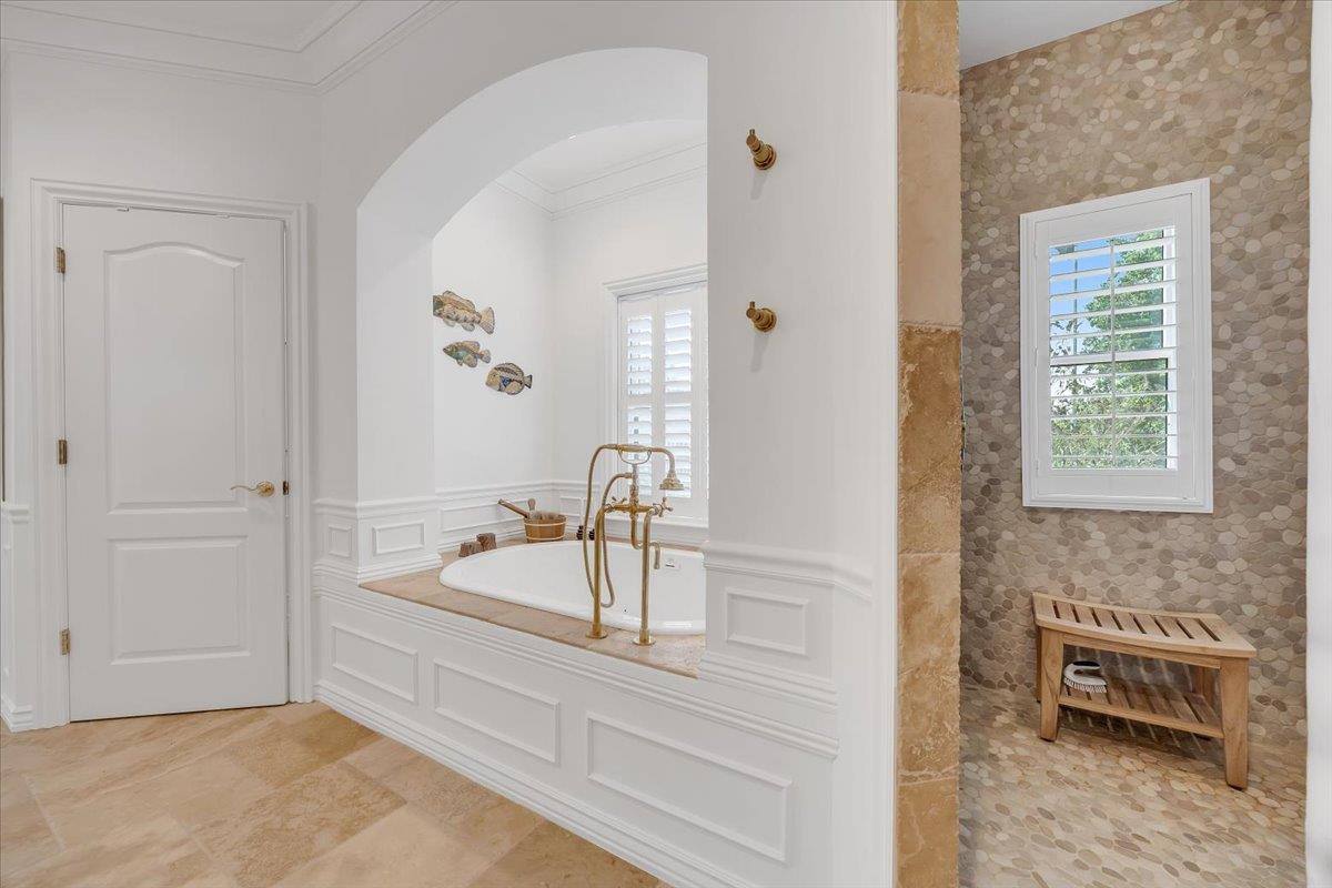10 Grandview Ct Ct, Copperopolis, CA 95228