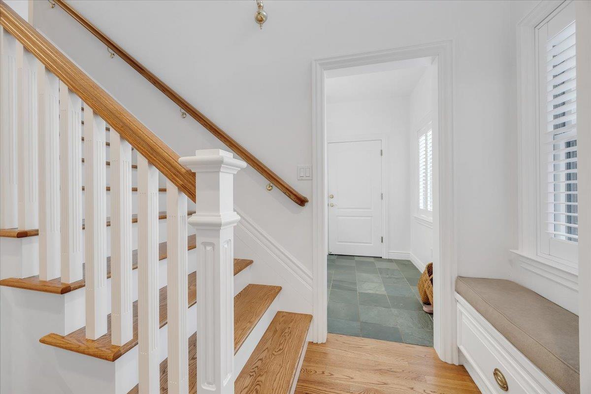 10 Grandview Ct Ct, Copperopolis, CA 95228