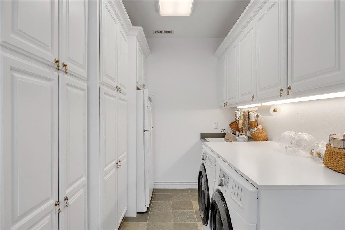 10 Grandview Ct Ct, Copperopolis, CA 95228