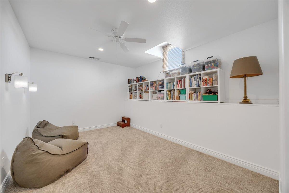 10 Grandview Ct Ct, Copperopolis, CA 95228
