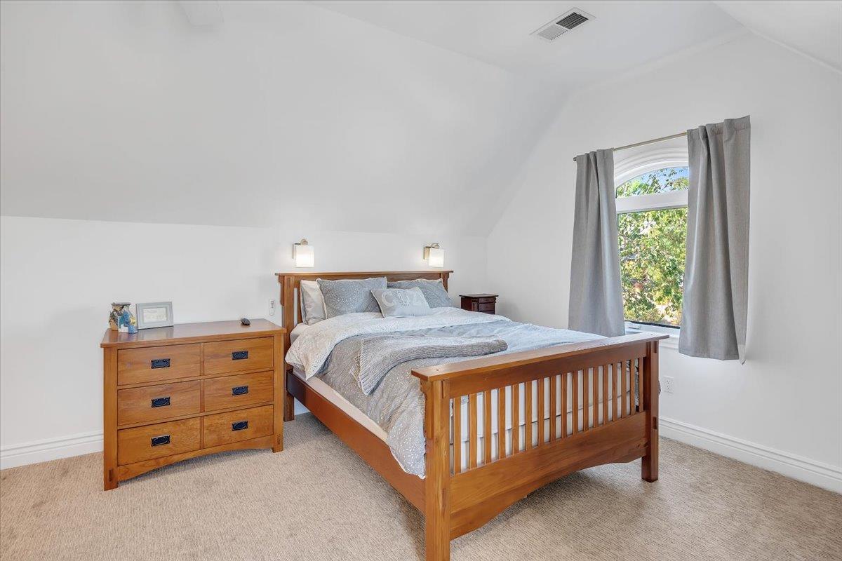 10 Grandview Ct Ct, Copperopolis, CA 95228