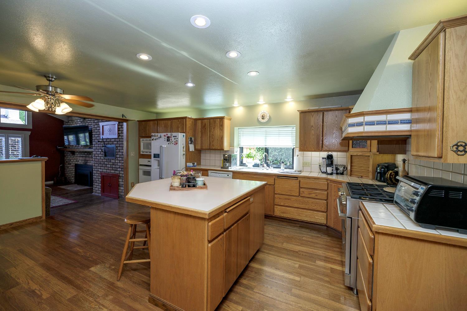 1509 Duckart Way, Modesto, CA 95355