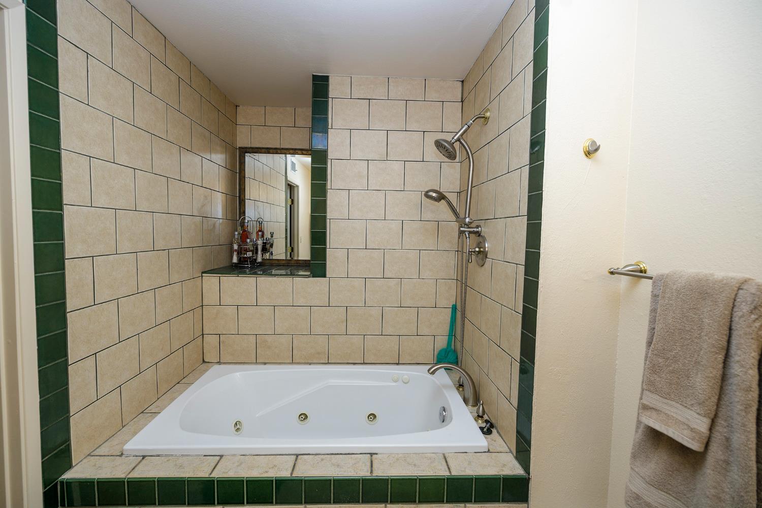 1509 Duckart Way, Modesto, CA 95355