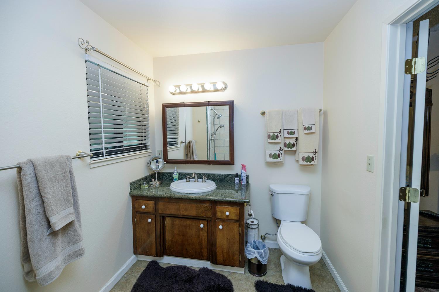 1509 Duckart Way, Modesto, CA 95355