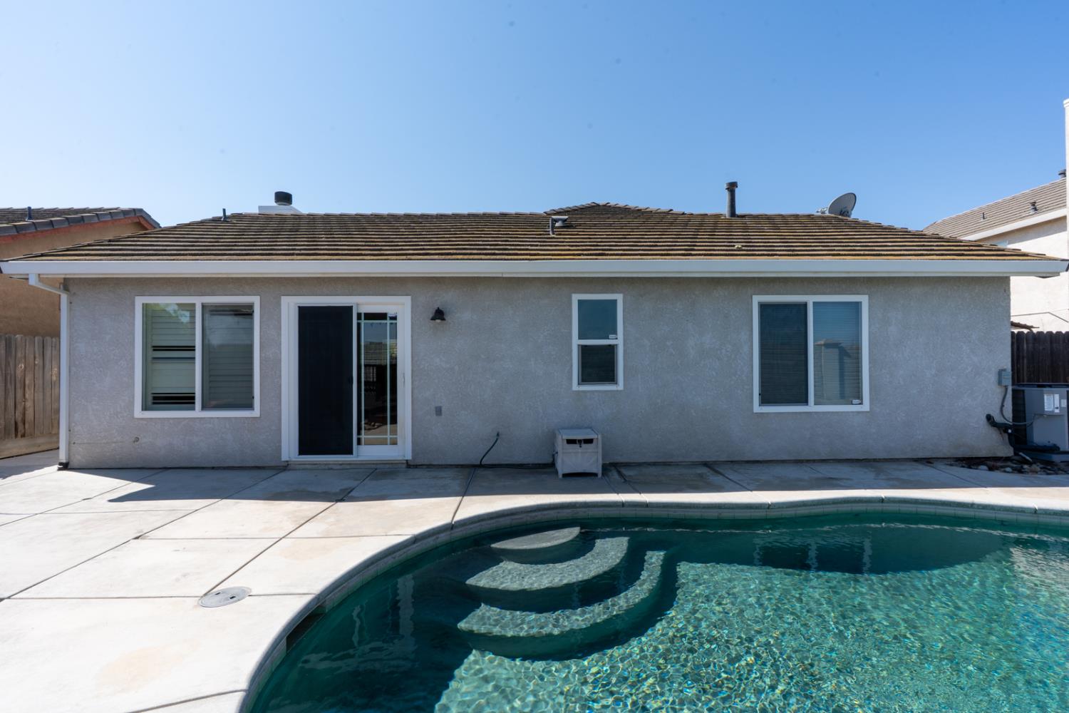 1428 Pintail Cir, Los Banos, CA 93635