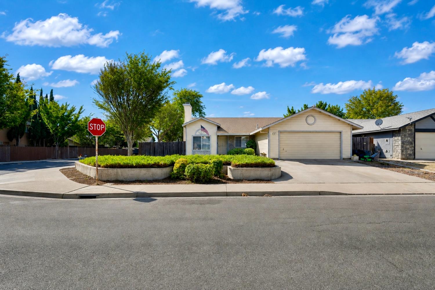 552 Westfield Pl, Patterson, CA 95363