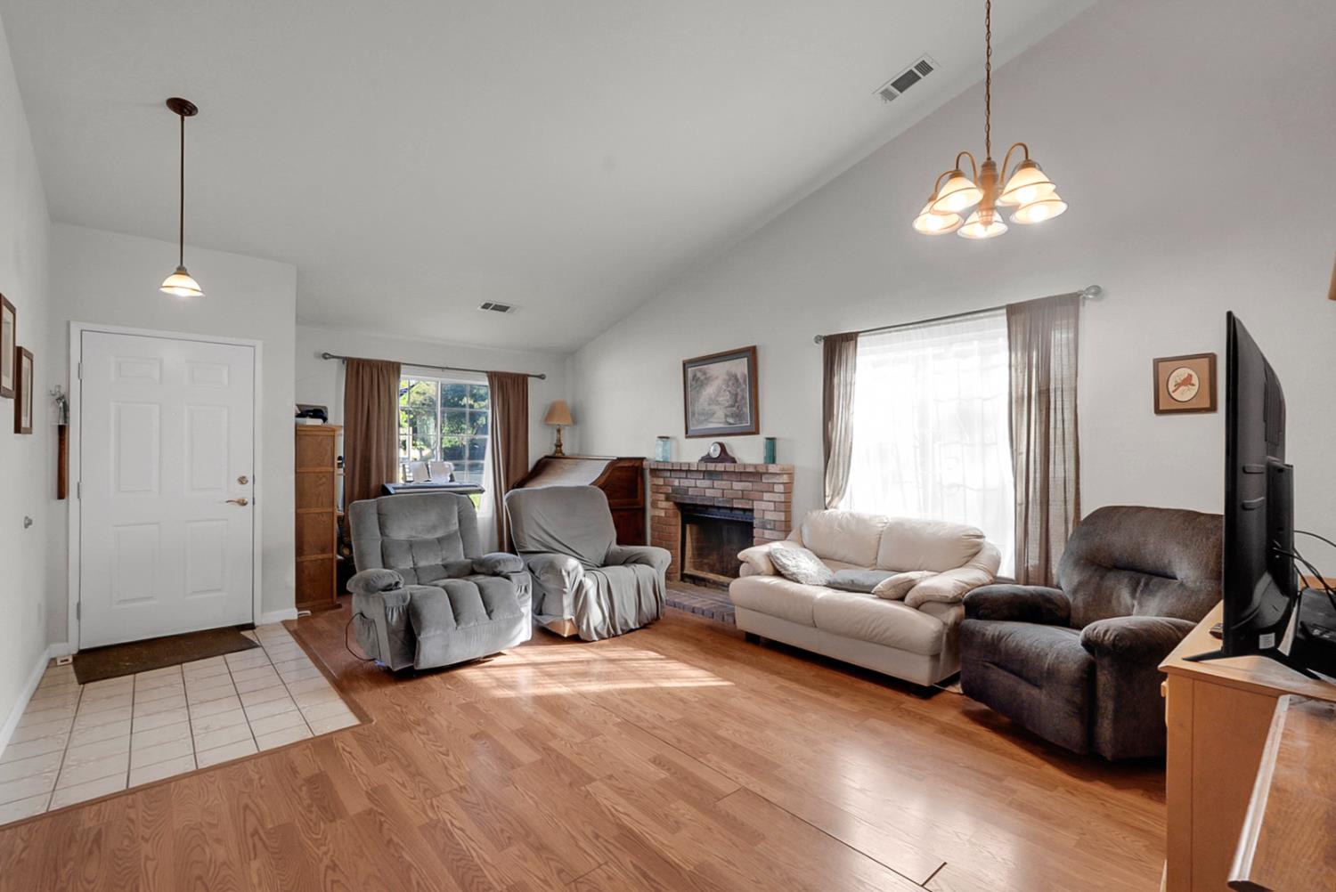 552 Westfield Pl, Patterson, CA 95363