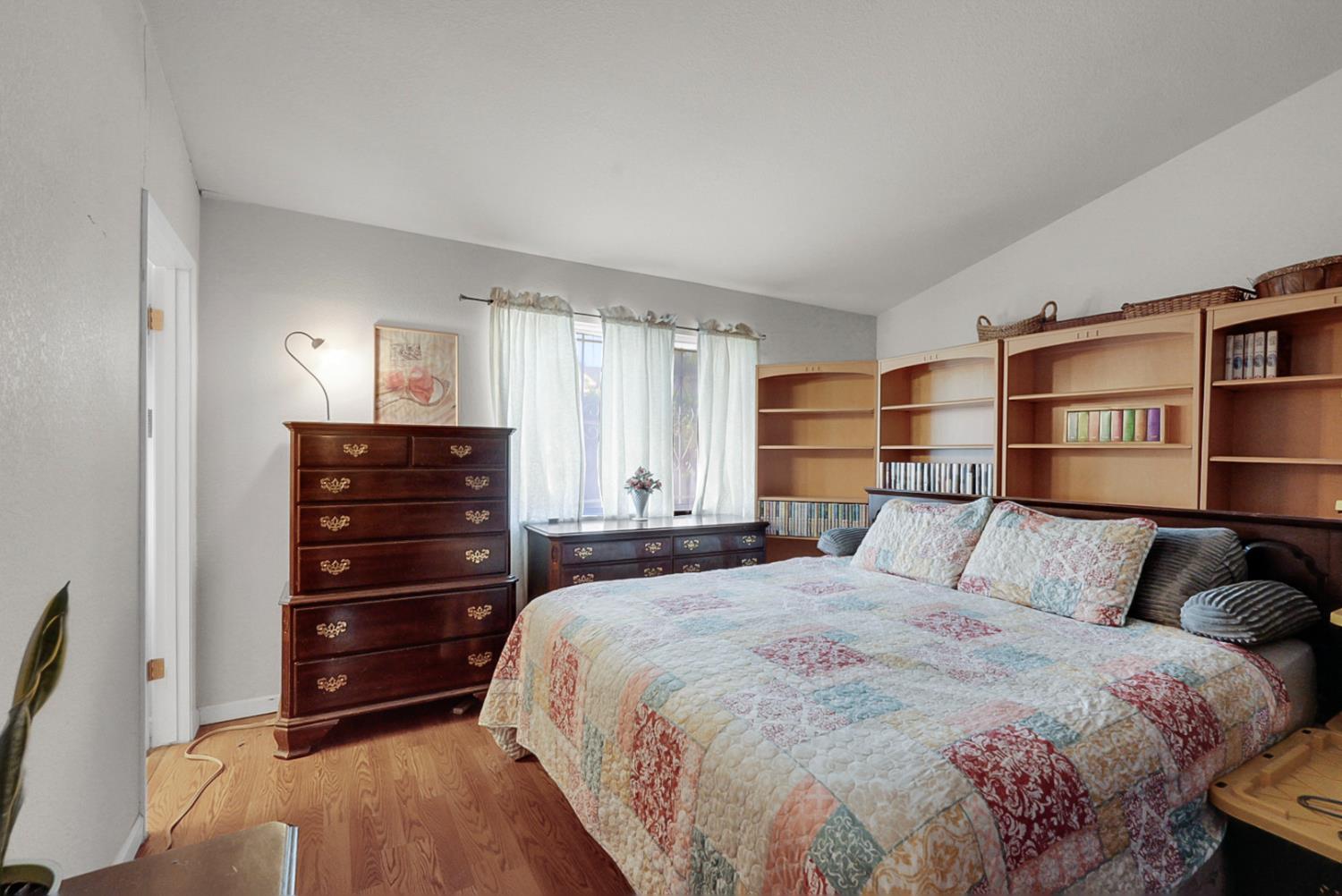 552 Westfield Pl, Patterson, CA 95363