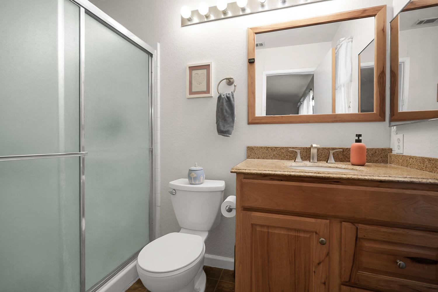 552 Westfield Pl, Patterson, CA 95363