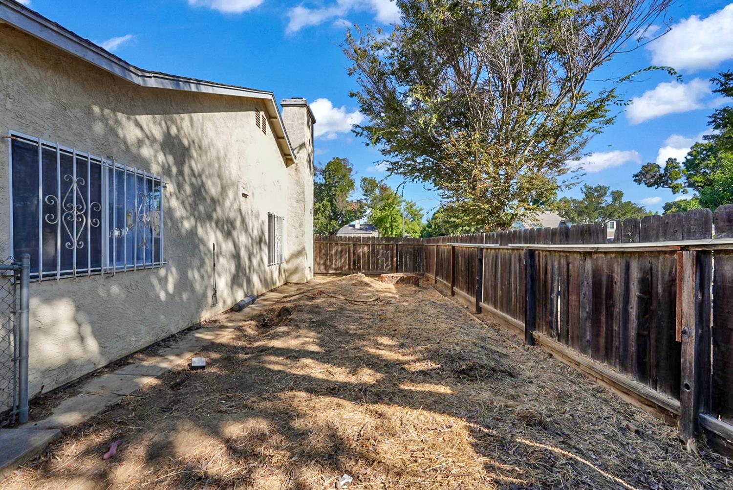 552 Westfield Pl, Patterson, CA 95363