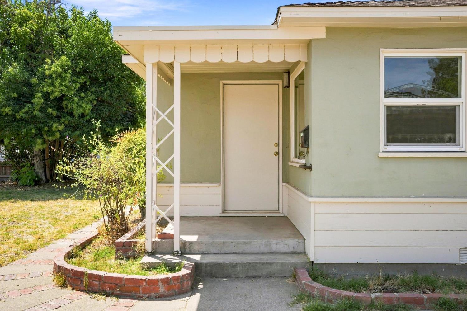 2014 Lydia St, Escalon, CA 95320