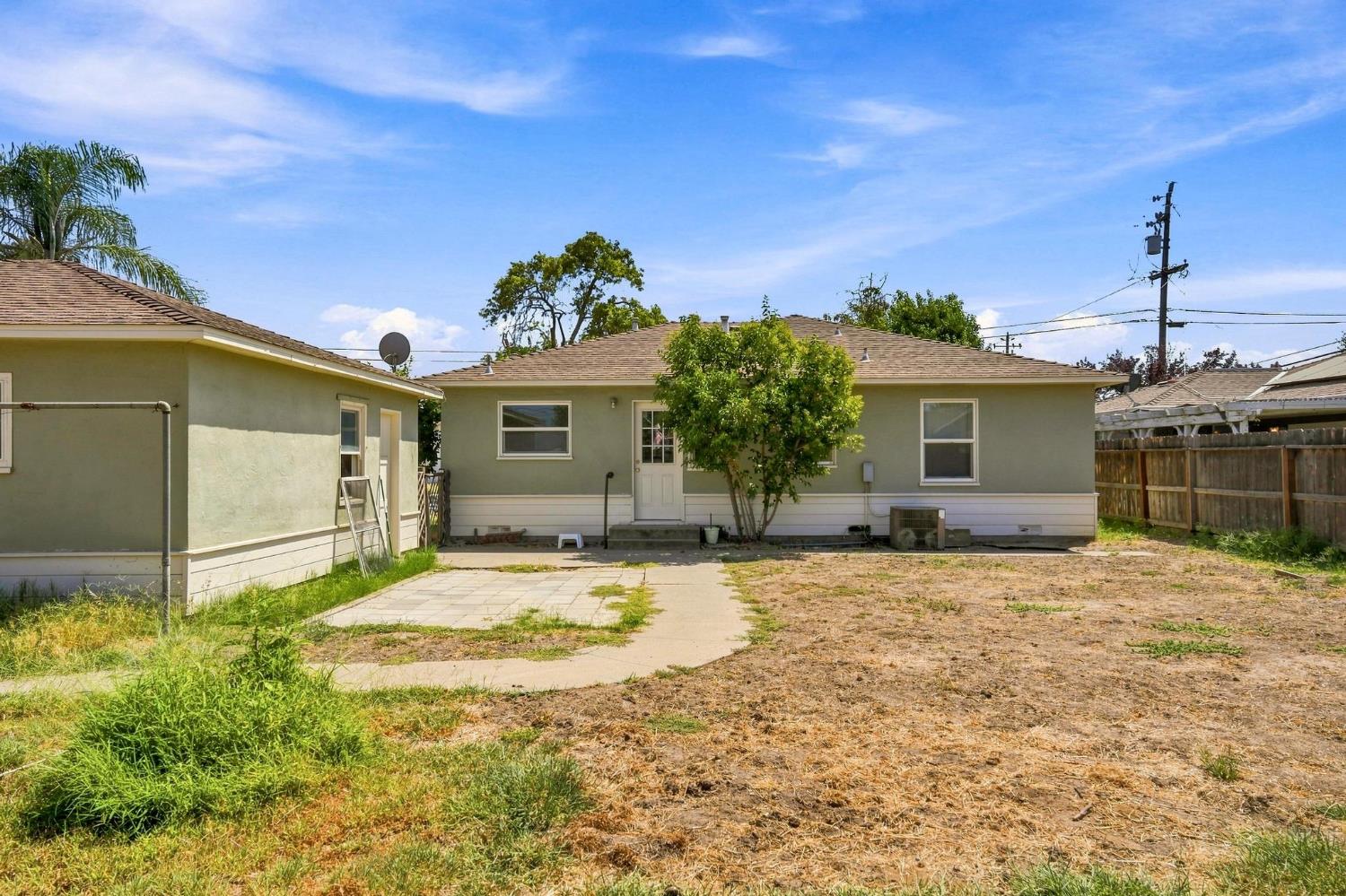 2014 Lydia St, Escalon, CA 95320