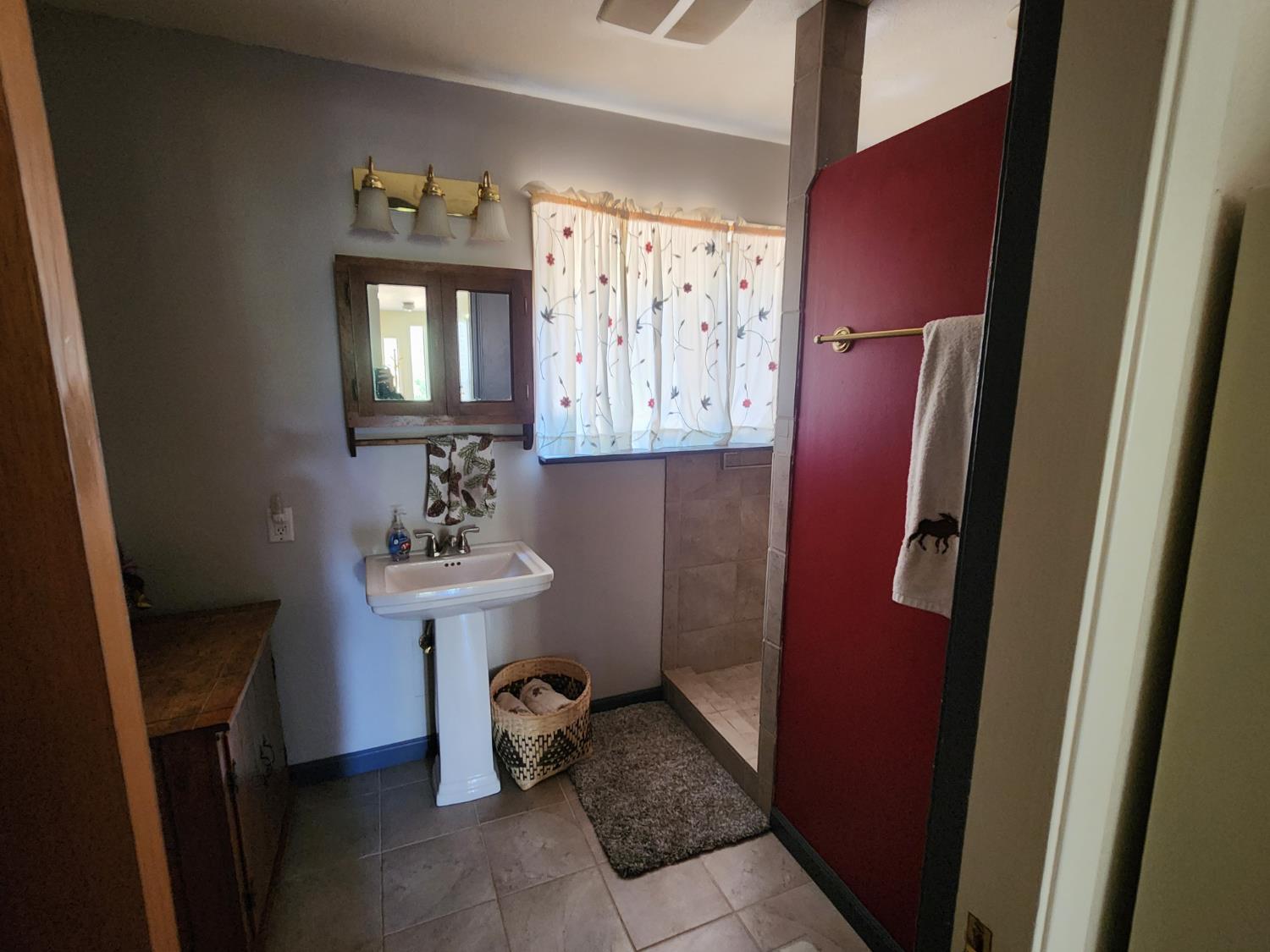 2406 Anglers Ct, Mariposa, CA 95338