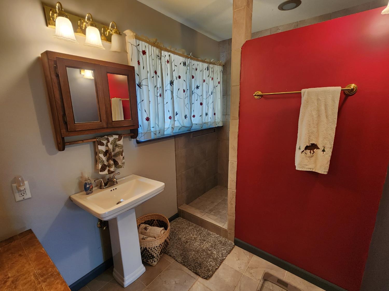 2406 Anglers Ct, Mariposa, CA 95338