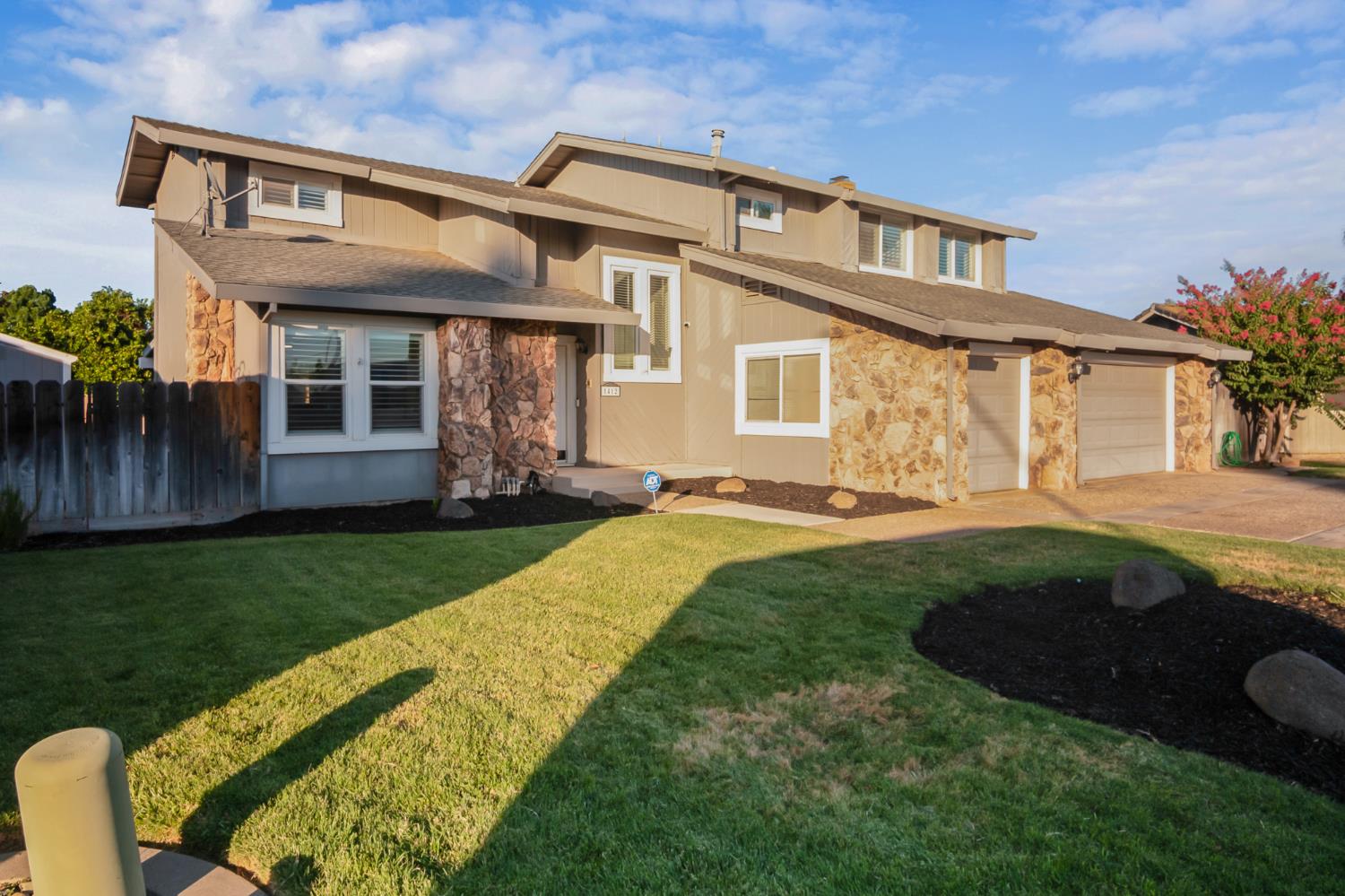 1412 1482 Riv Oakridge Ct, Ceres, CA 95351