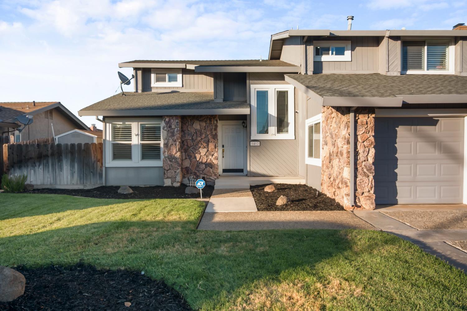1412 1482 Riv Oakridge Ct, Ceres, CA 95351