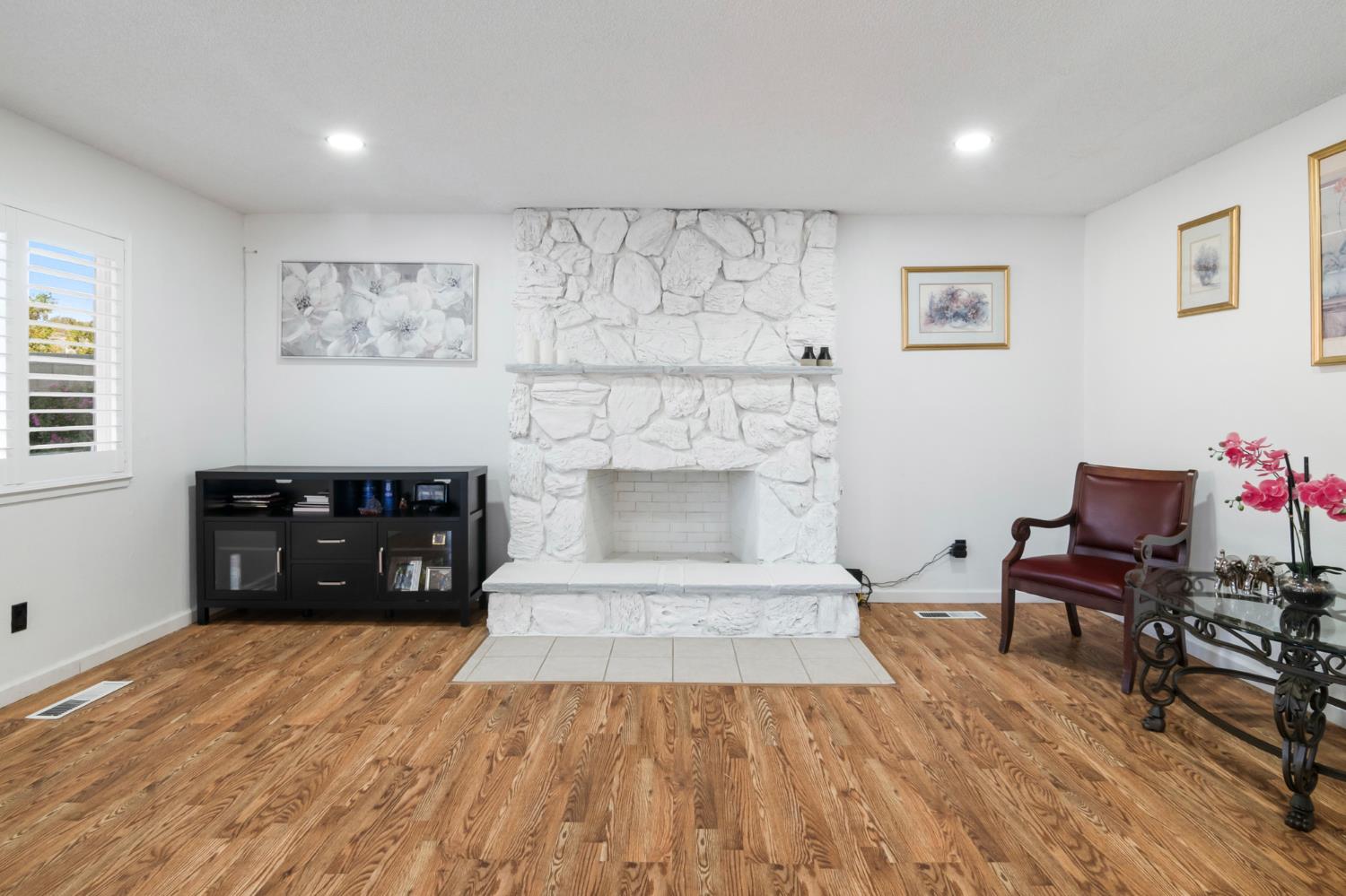 1412 1482 Riv Oakridge Ct, Ceres, CA 95351