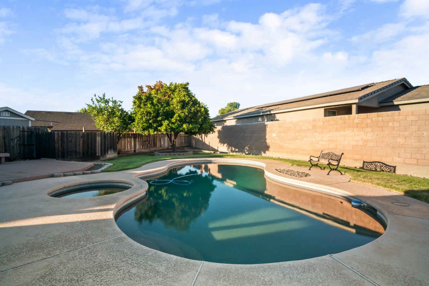 1412 1482 Riv Oakridge Ct, Ceres, CA 95351