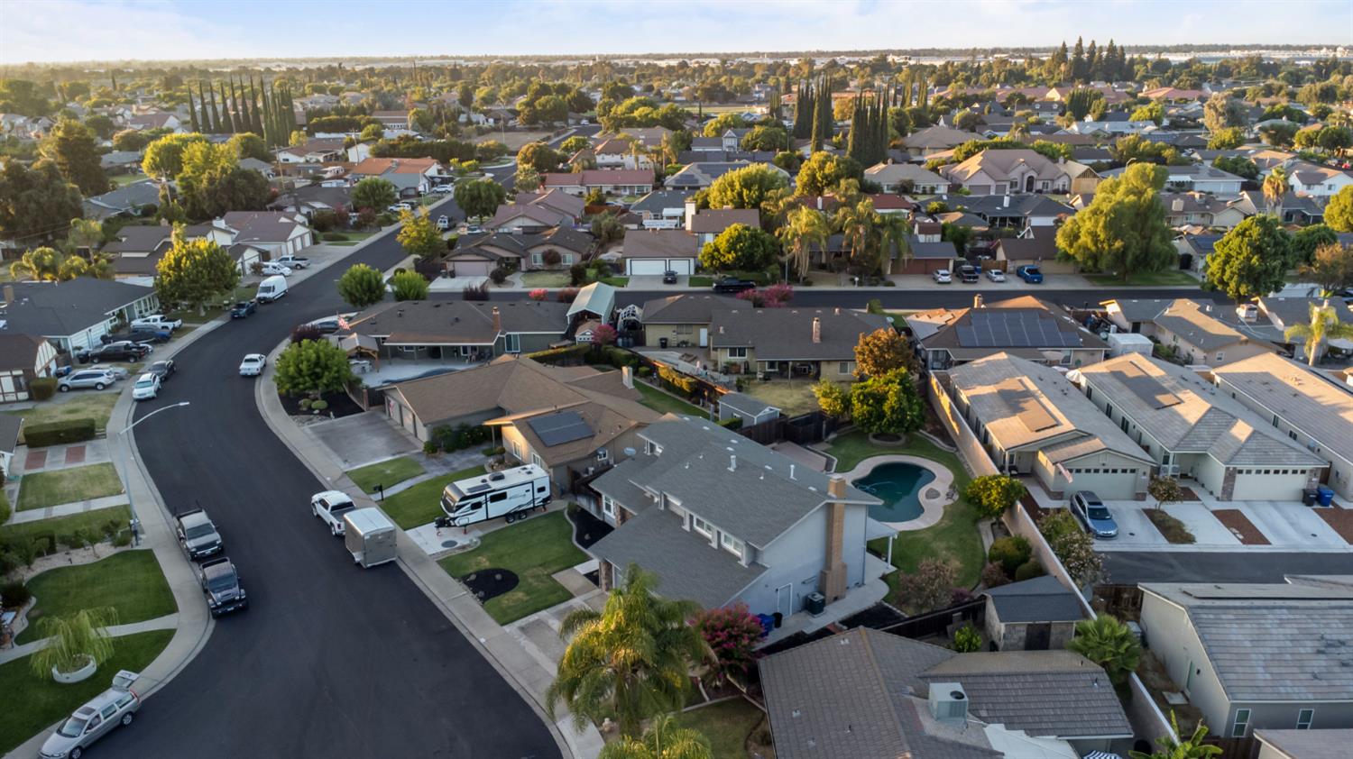 1412 1482 Riv Oakridge Ct, Ceres, CA 95351