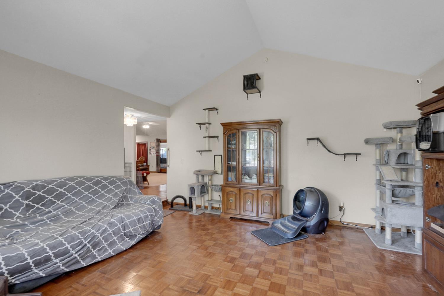 2010 N Quincy Rd, Turlock, CA 95382
