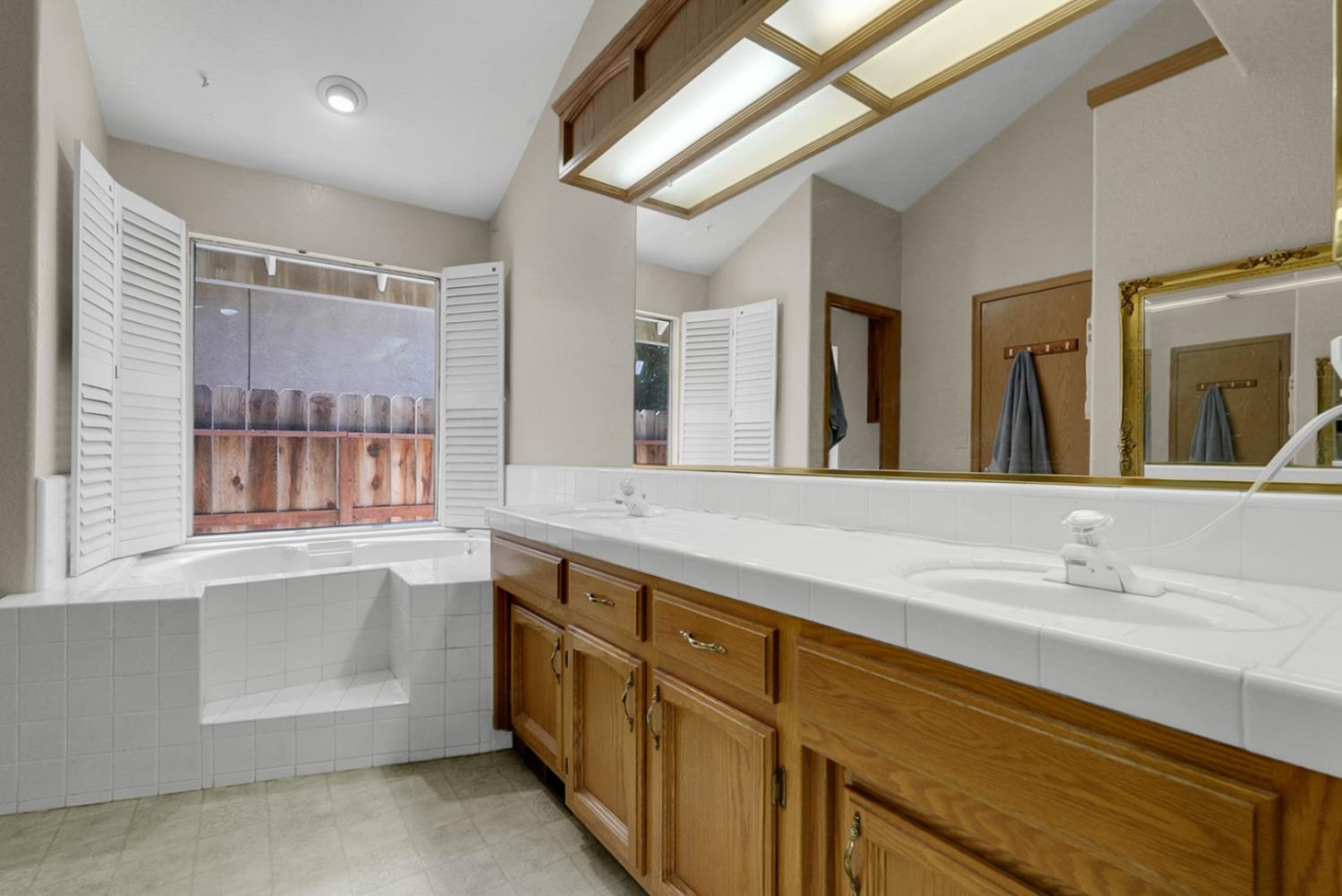 2010 N Quincy Rd, Turlock, CA 95382